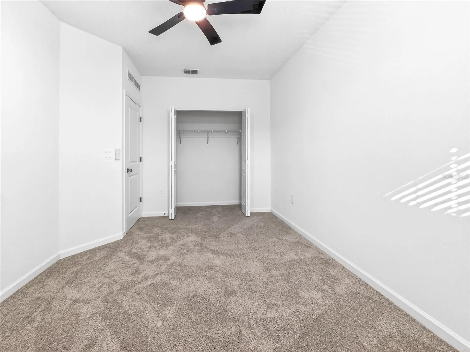2735 Skyline Loop Kissimmee FL 34758