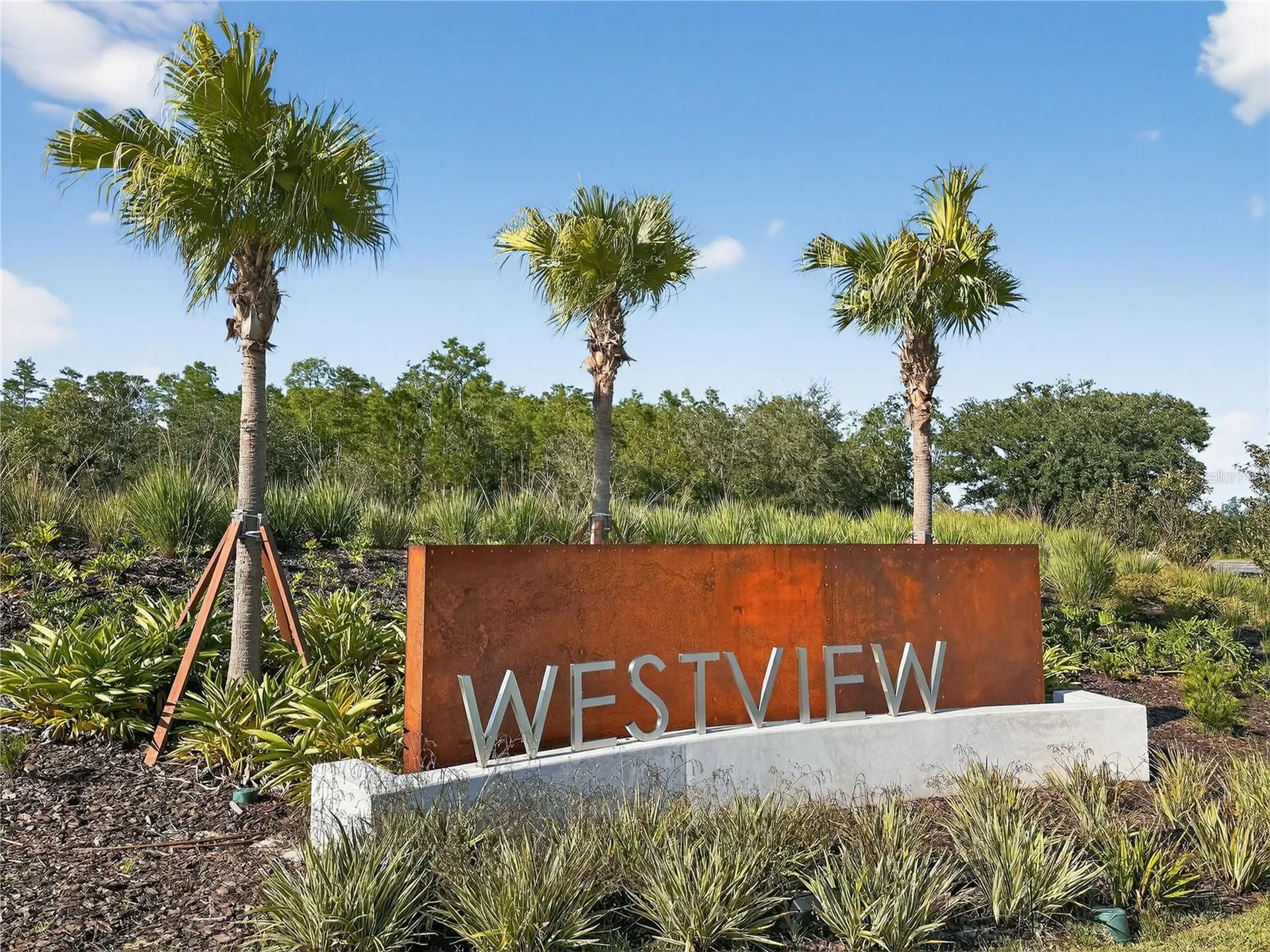 2735 Skyline Loop Kissimmee FL 34758