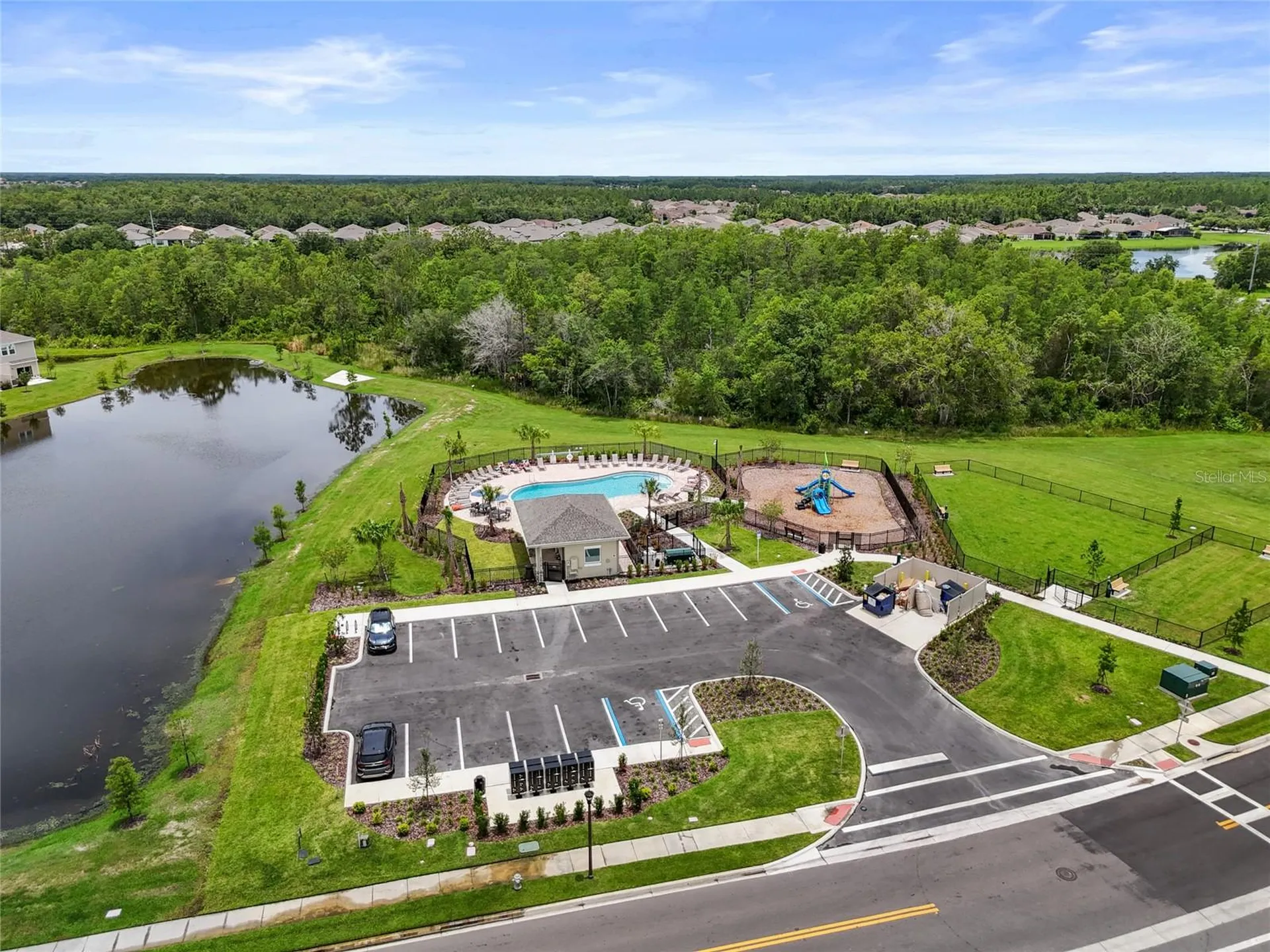 2735 Skyline Loop Kissimmee FL 34758
