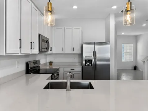 2735 Skyline Loop Kissimmee FL 34758