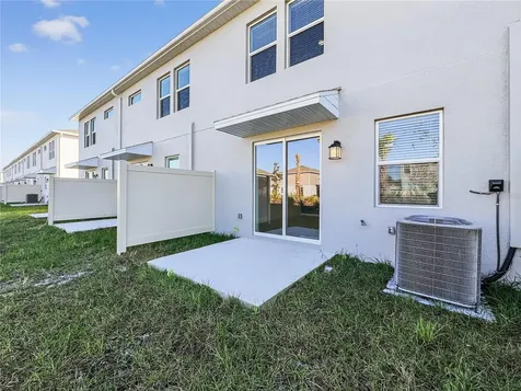 2735 Skyline Loop Kissimmee FL 34758