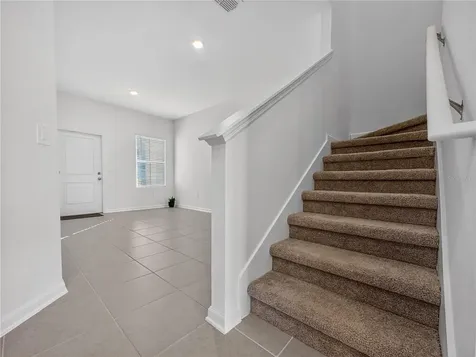 2735 Skyline Loop Kissimmee FL 34758