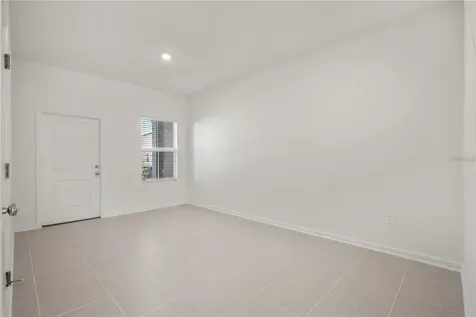 2735 Skyline Loop Kissimmee FL 34758