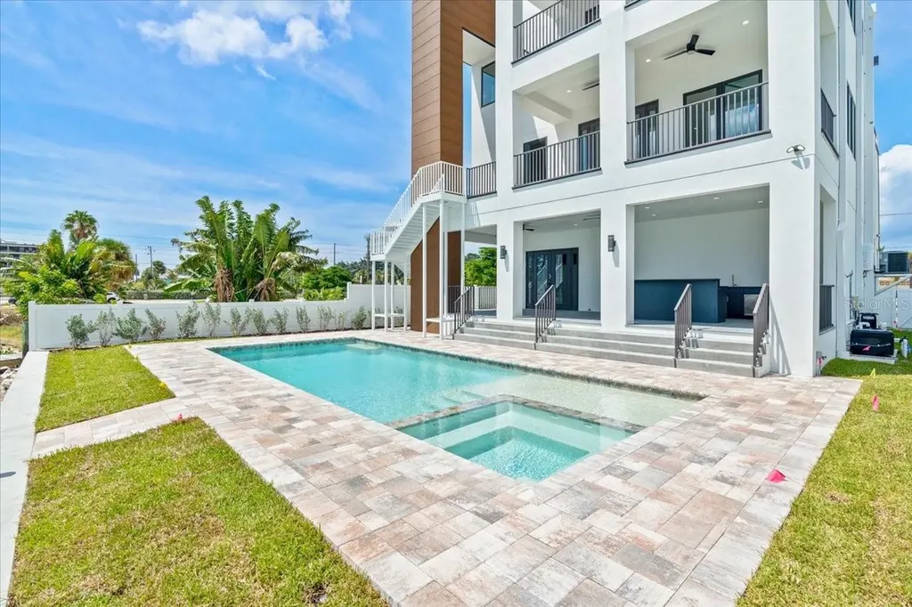 109 Punta Vista Drive St Pete Beach FL 33706