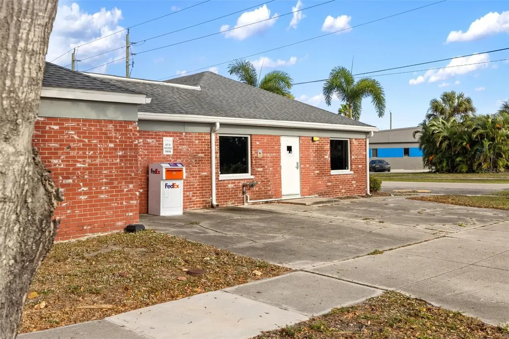 128 W Charlotte Avenue Punta Gorda FL 33950