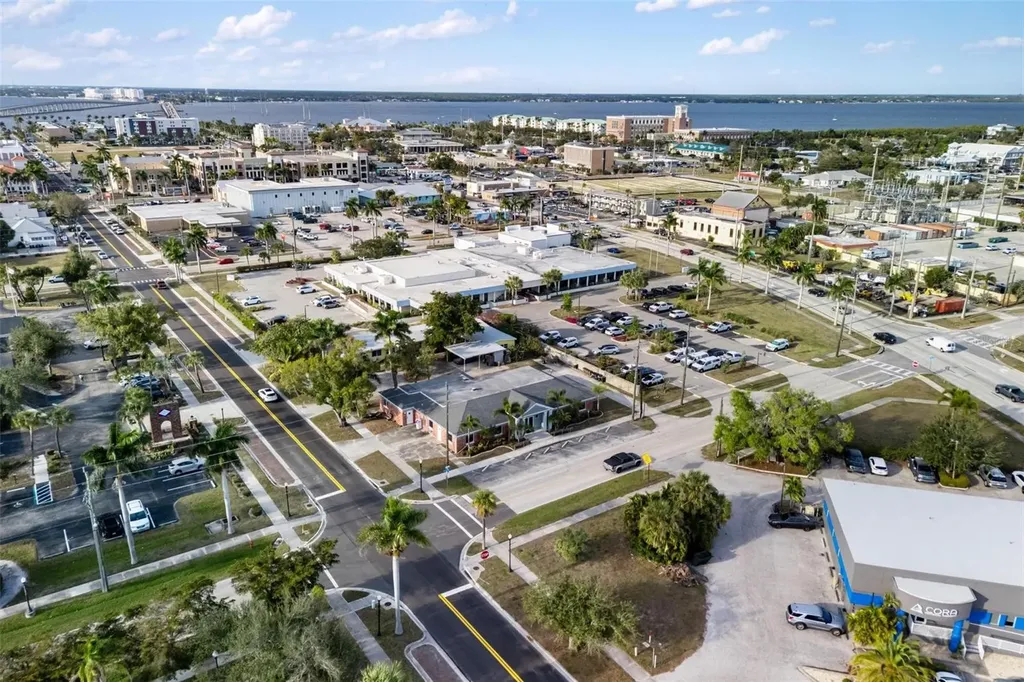 128 W Charlotte Avenue Punta Gorda FL 33950