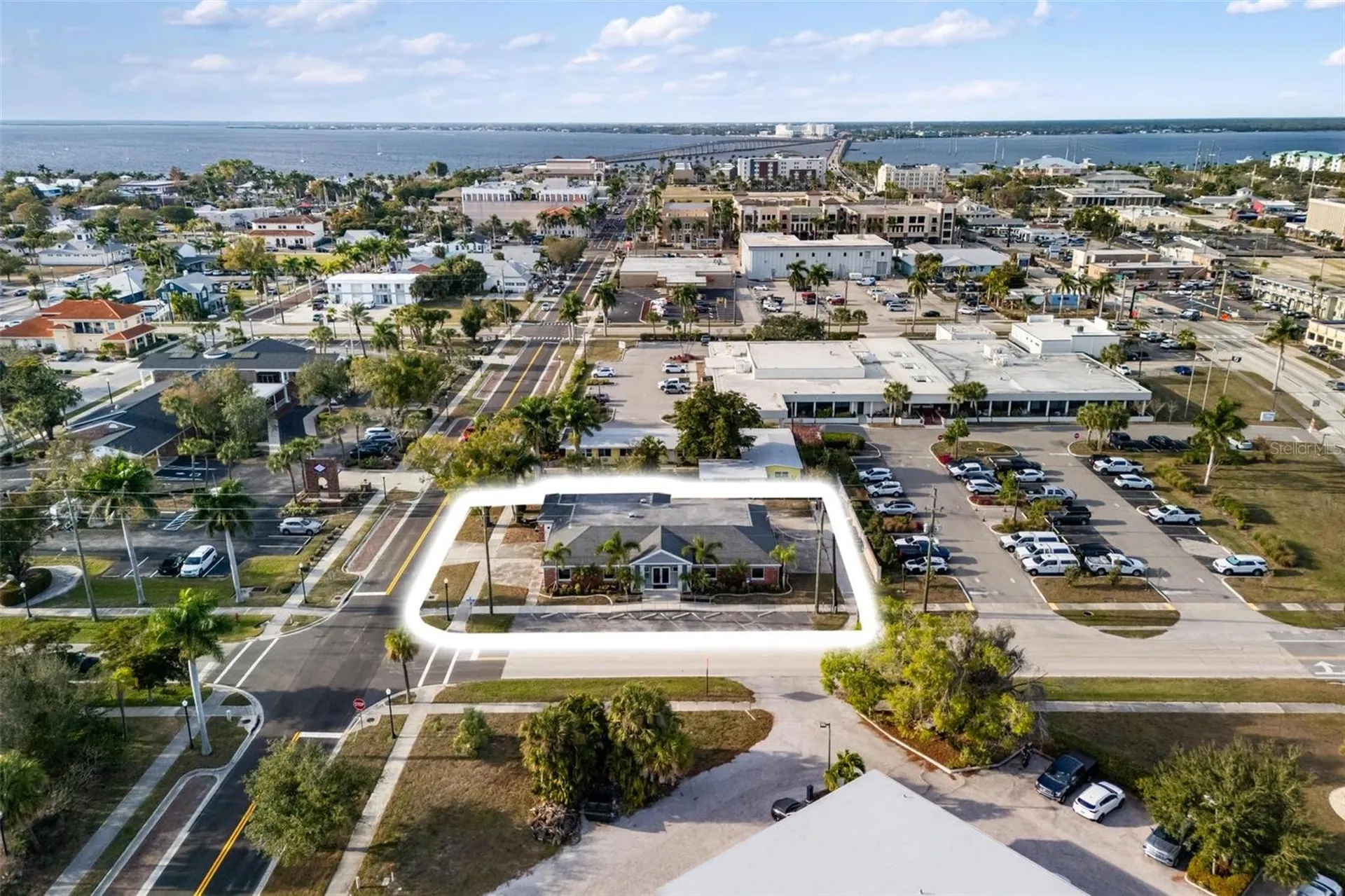 128 W Charlotte Avenue Punta Gorda FL 33950