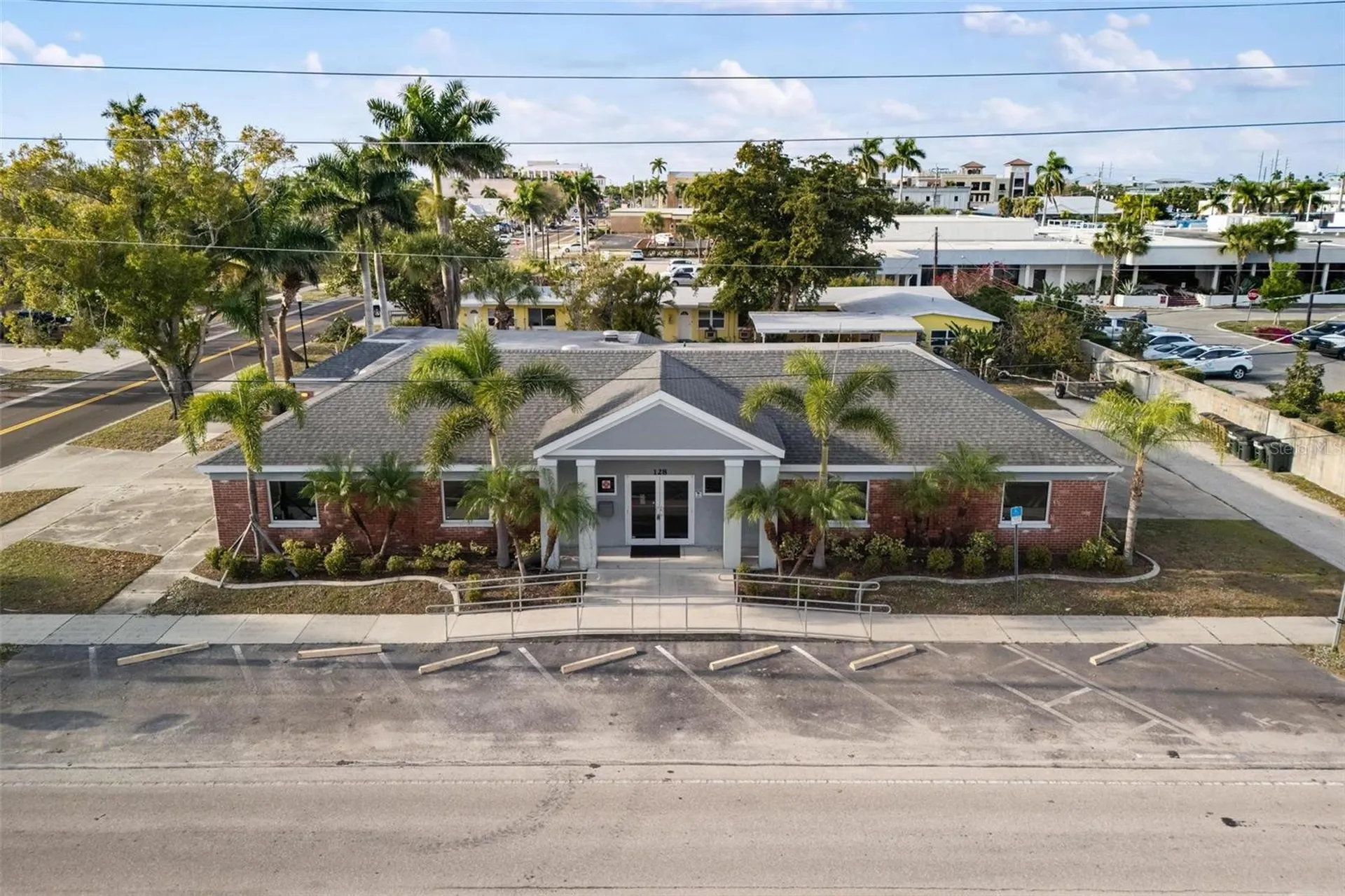 128 W Charlotte Avenue Punta Gorda FL 33950
