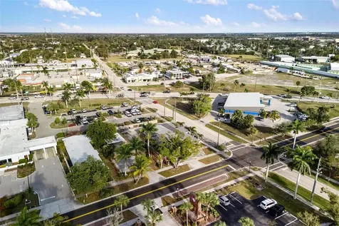 128 W Charlotte Avenue Punta Gorda FL 33950