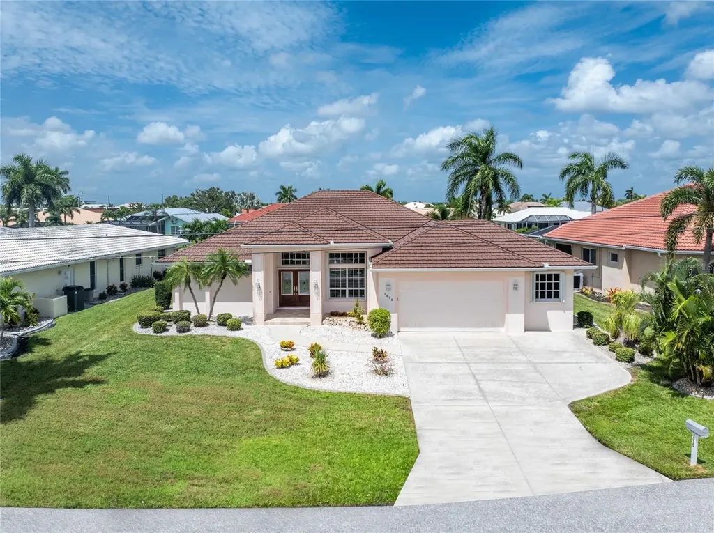 1030 Via Formia Punta Gorda FL 33950