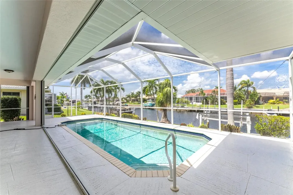 1030 Via Formia Punta Gorda FL 33950