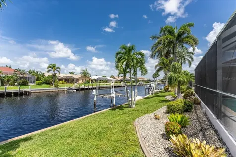 1030 Via Formia Punta Gorda FL 33950