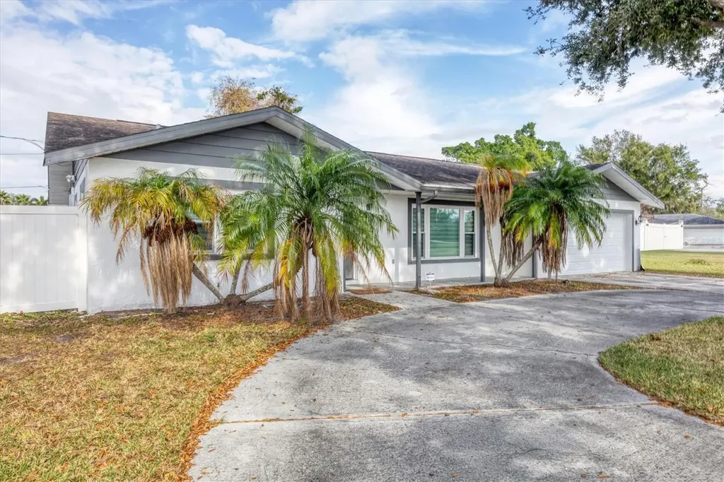 322 Linden Drive Ellenton FL 34222