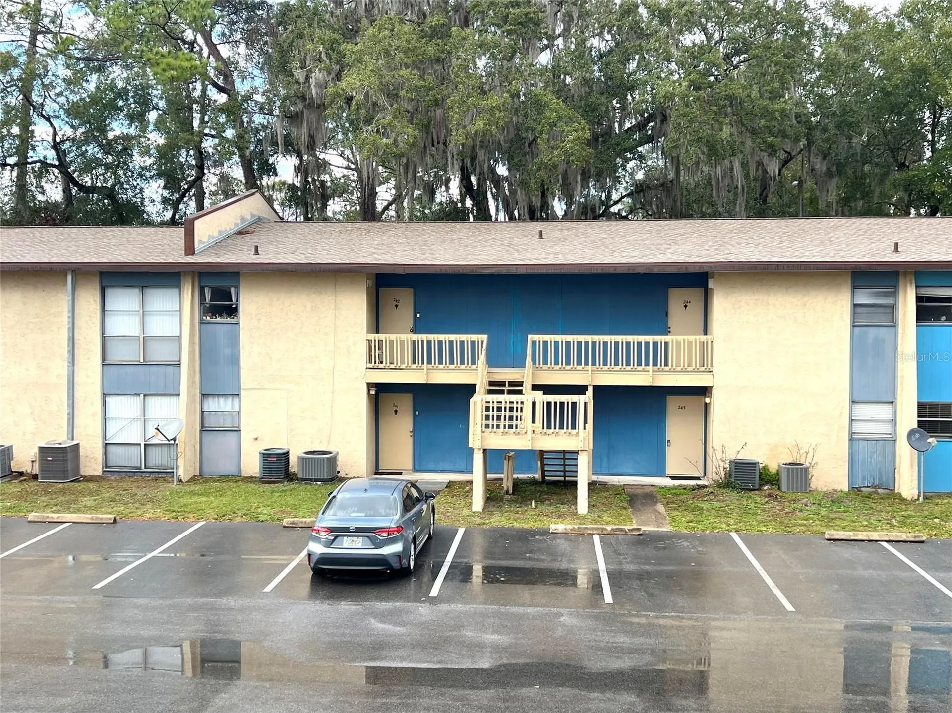 Gainesville FL, 2811 SW Archer Road, Unit Z244