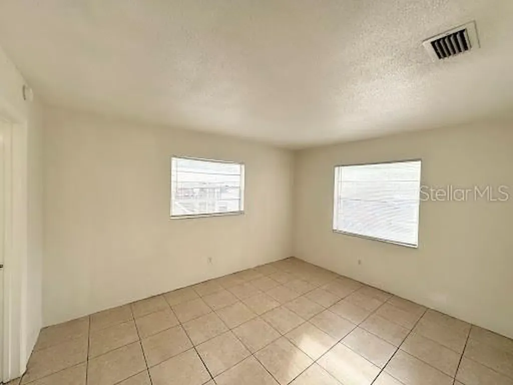 1221 Kennedy Road Daytona Beach FL 32117