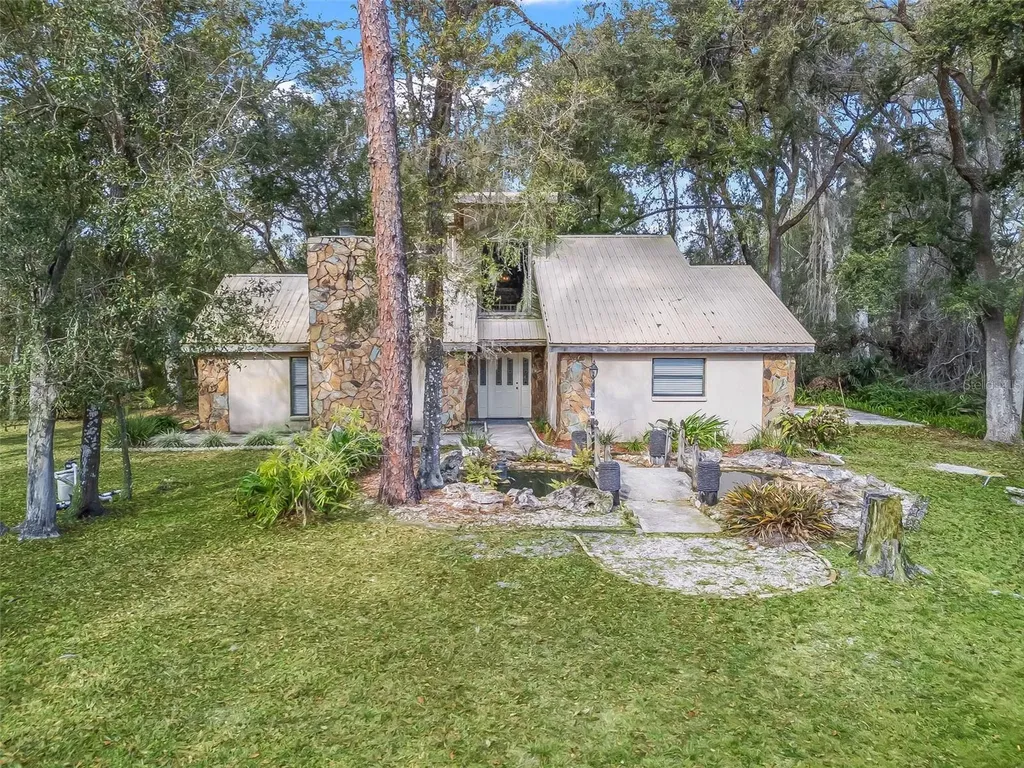 11398 Cr 682 Webster FL 33597