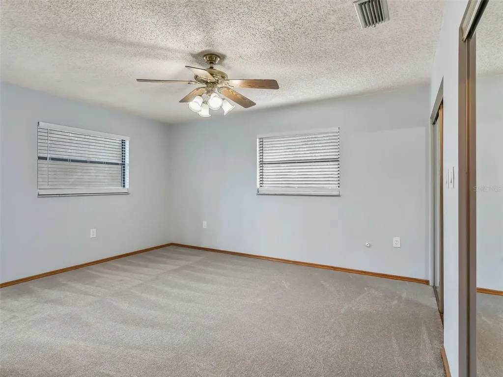 11398 Cr 682 Webster FL 33597