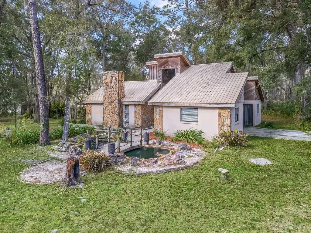 11398 Cr 682 Webster FL 33597