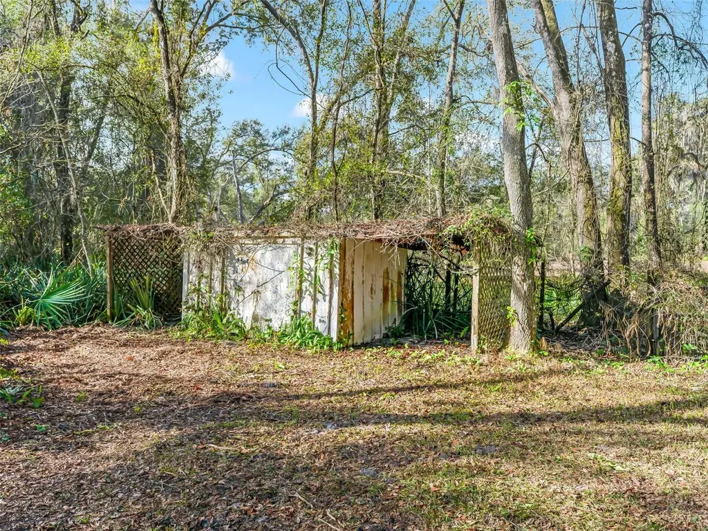 11398 Cr 682 Webster FL 33597