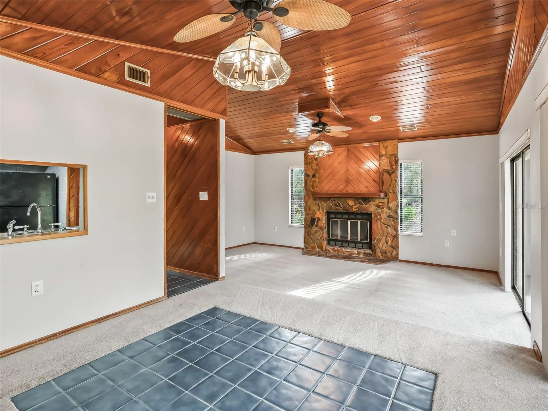 11398 Cr 682 Webster FL 33597