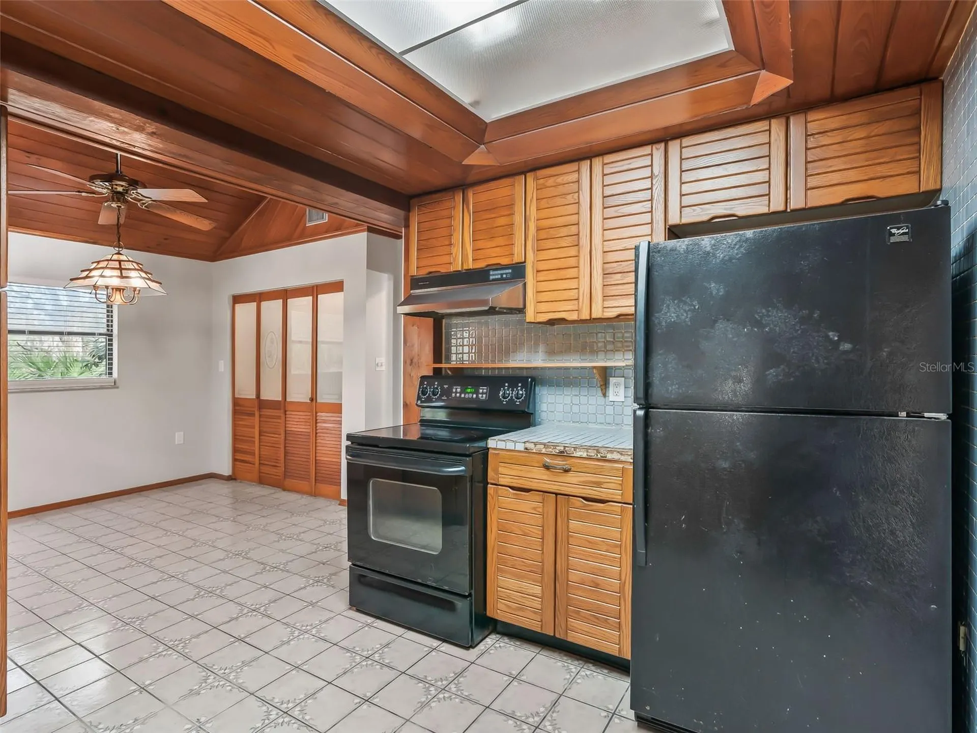 11398 Cr 682 Webster FL 33597