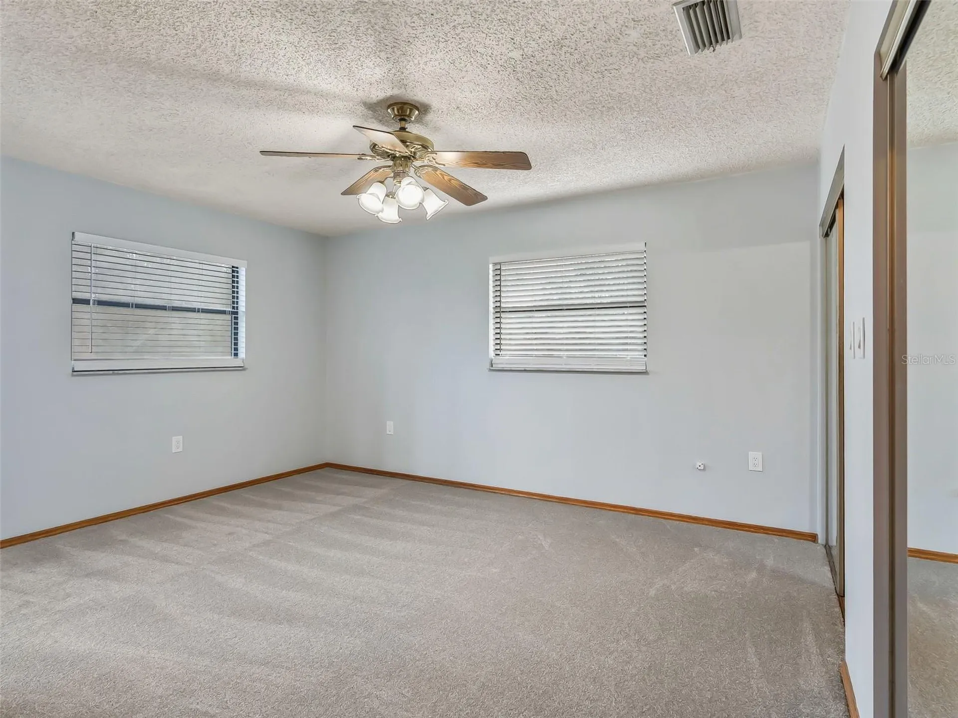 11398 Cr 682 Webster FL 33597