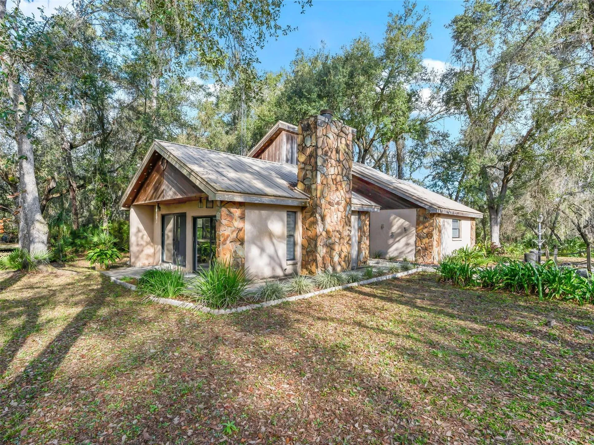11398 Cr 682 Webster FL 33597