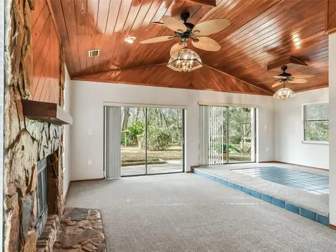 11398 Cr 682 Webster FL 33597