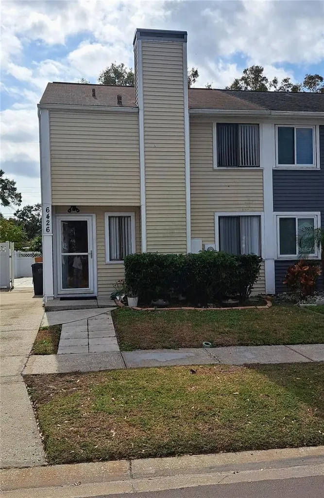 6426 Rockpointe Drive Tampa FL 33634