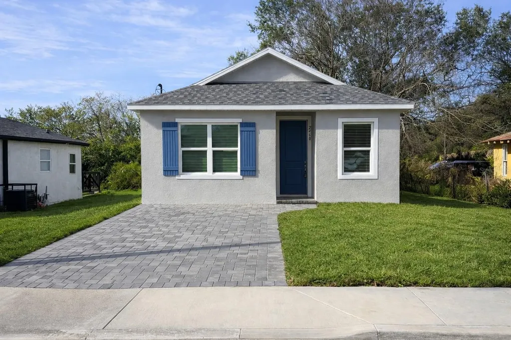 2460 Church Street Sanford FL 32771