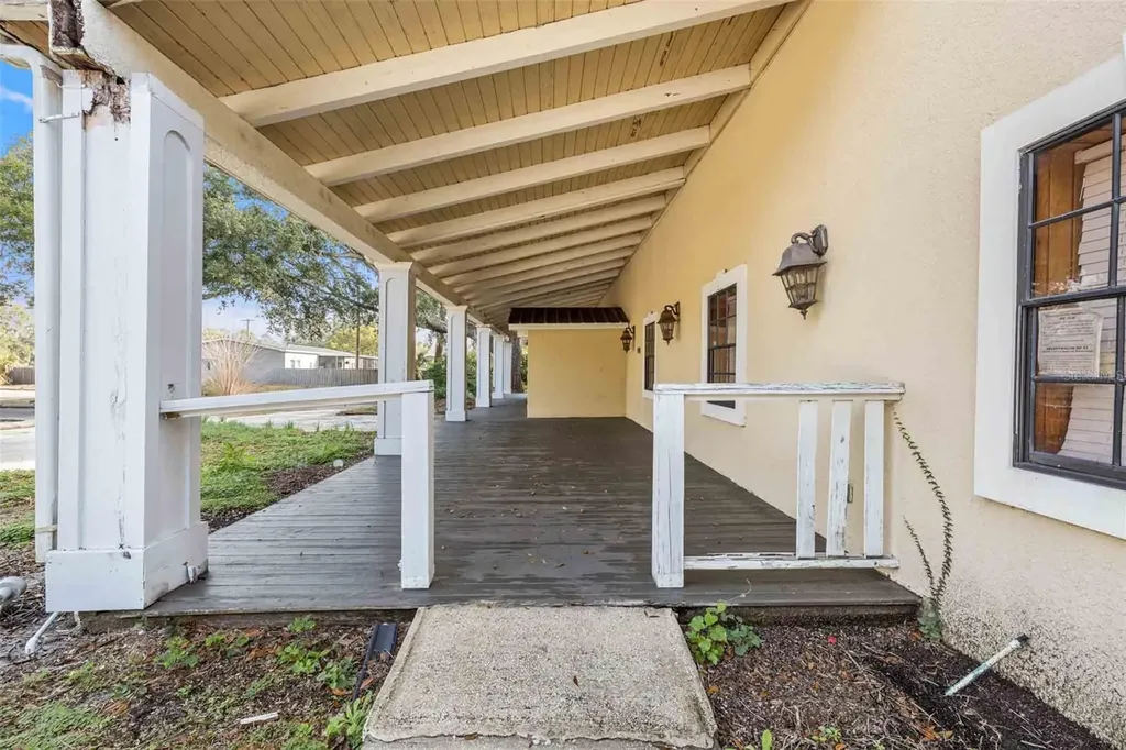 10511 Main Street Thonotosassa FL 33592