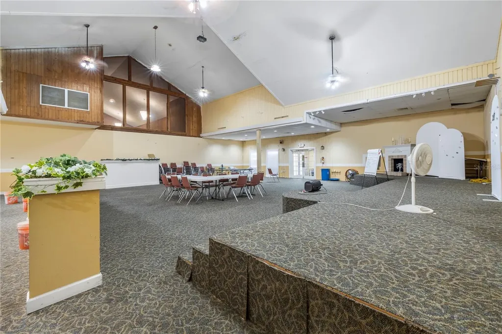 10511 Main Street Thonotosassa FL 33592