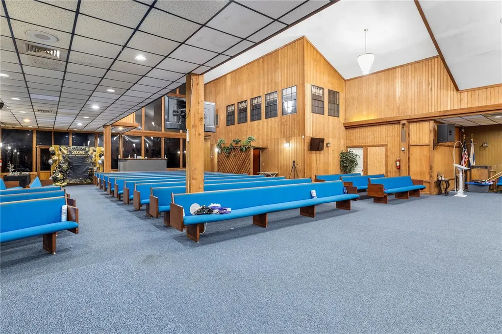 10511 Main Street Thonotosassa FL 33592