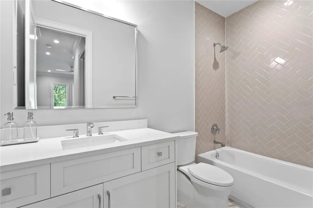 4614 W Lowell Avenue Tampa FL 33629
