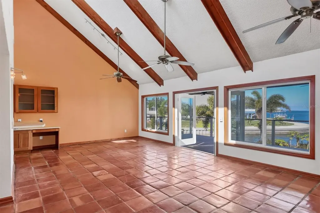 3601 Coquina Key Drive SE St Petersburg FL 33705