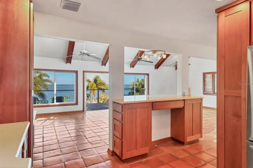 3601 Coquina Key Drive SE St Petersburg FL 33705