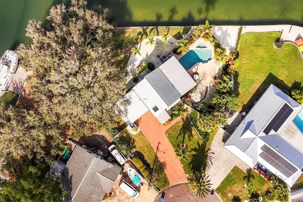3601 Coquina Key Drive SE St Petersburg FL 33705