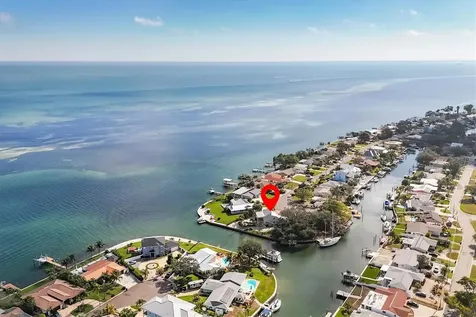 3601 Coquina Key Drive SE St Petersburg FL 33705