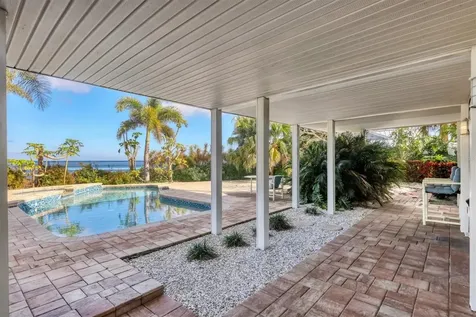 3601 Coquina Key Drive SE St Petersburg FL 33705