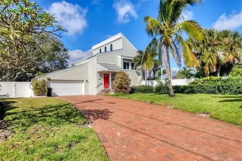 3601 Coquina Key Drive SE St Petersburg FL 33705