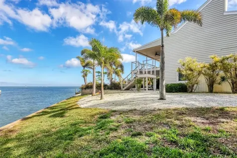 3601 Coquina Key Drive SE St Petersburg FL 33705