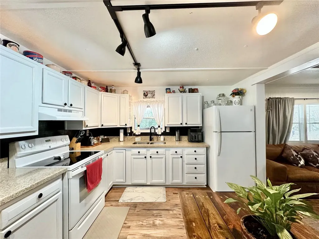 9430 Carolina Way Fanning Springs FL 32693