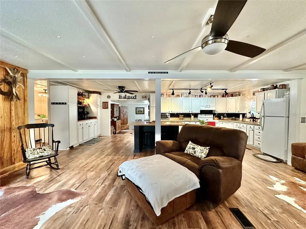 9430 Carolina Way Fanning Springs FL 32693