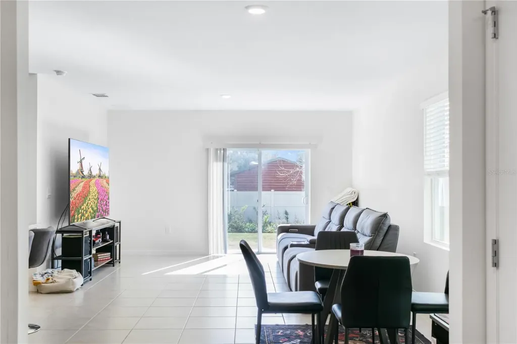 2454 Taloncrest Eagle Lake FL 33839