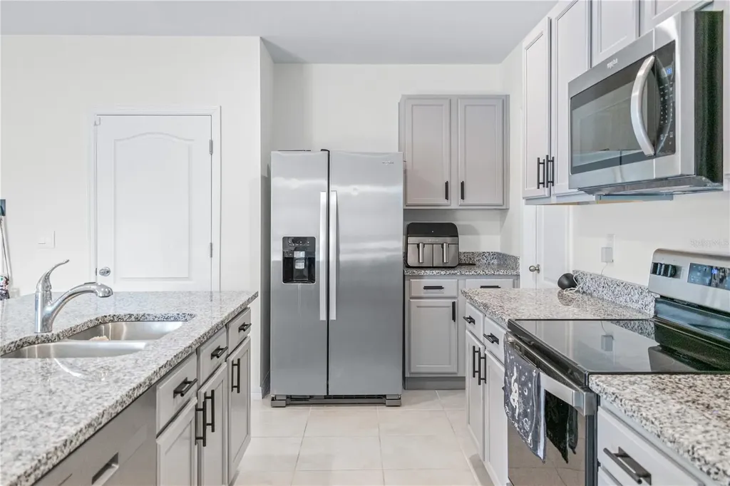 2454 Taloncrest Eagle Lake FL 33839