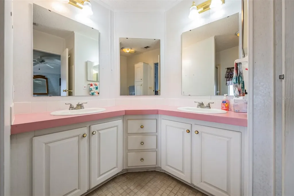 6827 S Lake Henry Drive NE Winter Haven FL 33881