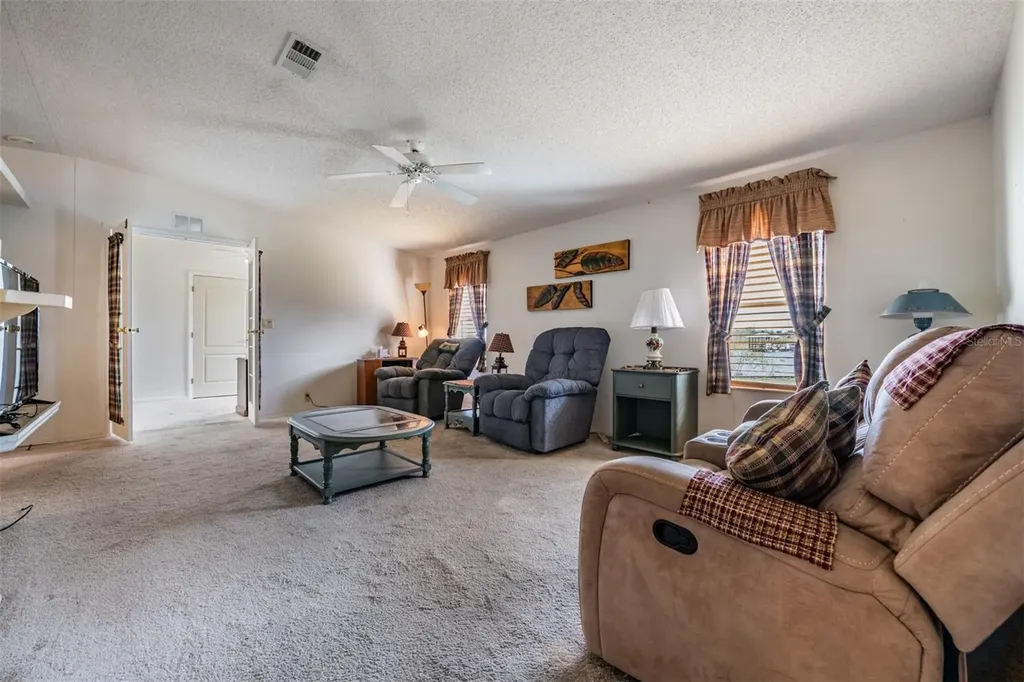 6827 S Lake Henry Drive NE Winter Haven FL 33881