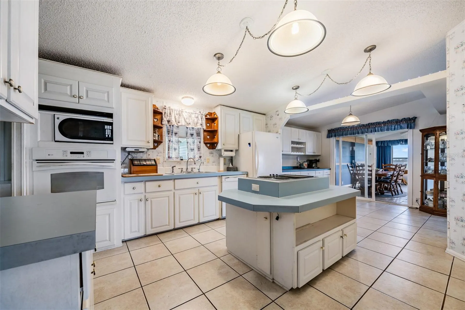 6827 S Lake Henry Drive NE Winter Haven FL 33881