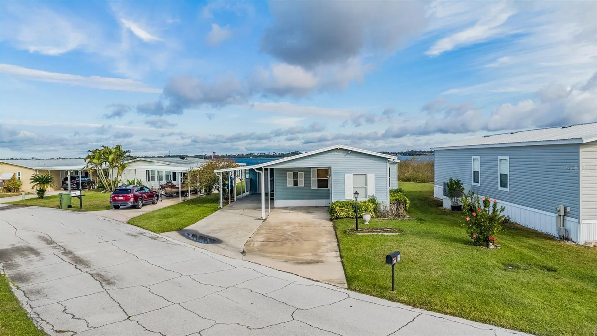 6827 S Lake Henry Drive NE Winter Haven FL 33881