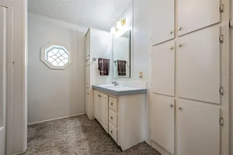 6827 S Lake Henry Drive NE Winter Haven FL 33881